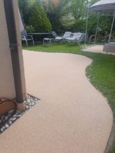 Polyester-Abdichtungen: Terrassen vor der Arbeit