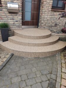 Polyester-Abdichtungen: Steinteppich